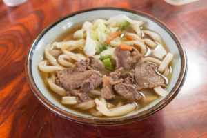 郷土料理の吉田のうどん