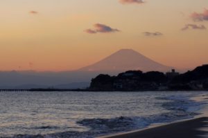 七里ガ浜海岸からの富士山