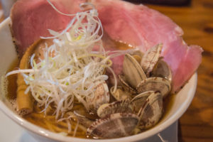 貝ラーメン　くそオヤジ最後のひとふり
