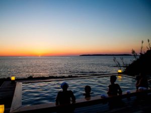 ホテル西長門リゾート露天風呂からの夕日