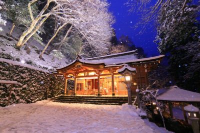 積雪日限定ライトアップ　貴船神社