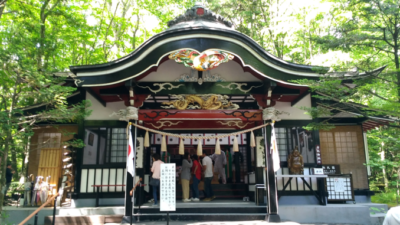 新屋山神社1
