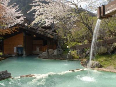 泡の湯　花見露天2